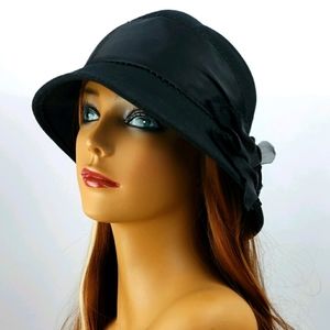 The Wool Company Black 100% Wool Felt Cloch Hat